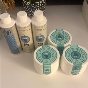 Glacier MLK Hydrating Moisturizer - White & Teal